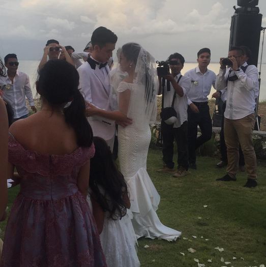 Resmi Menikah, Inilah Suasana Pernikahan Stefan dan Celine Di Bali Resmi Menikah, Inilah Suasana Pernikahan Stefan dan Celine Di Bali