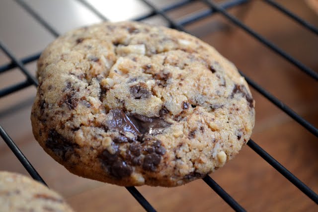 Anush Lini: Crispy Chocolate Chip Coconut Macadamia Nut Cookies