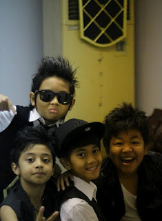 Fina Fanadicky: Lirik Lagu Coboy Junior - #Eeeaa