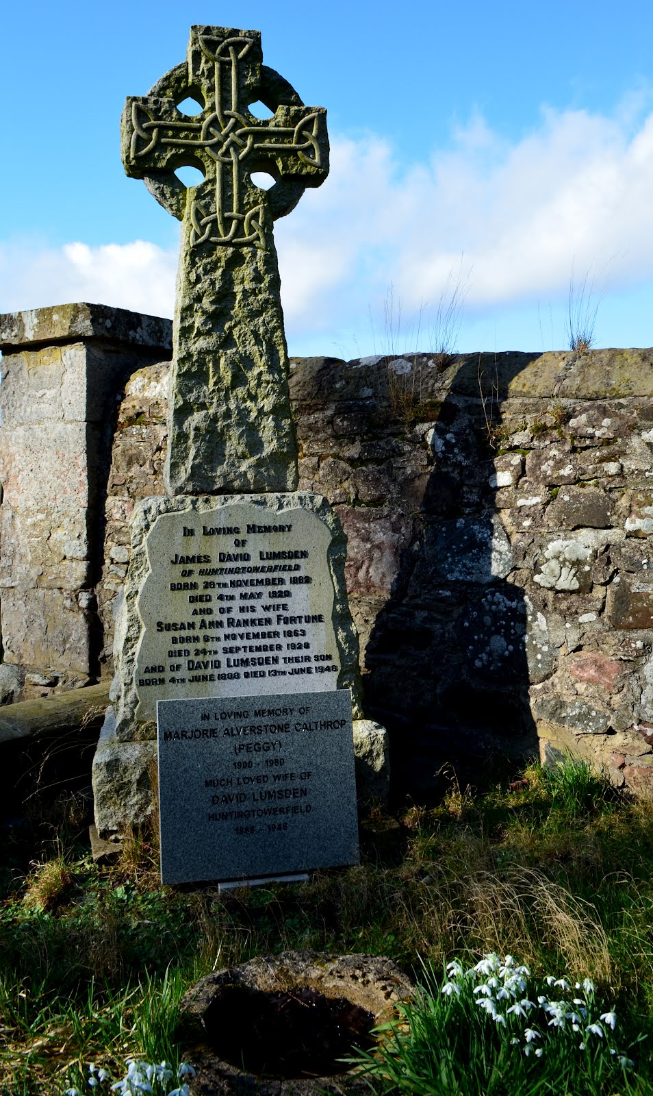 Tour Scotland Tour Scotland Photograph James David Lumsden Gravestone