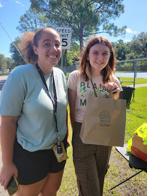 Ashlynne from Buena Onda Cafe with Addison Smith, a senior from St. Augustine High School