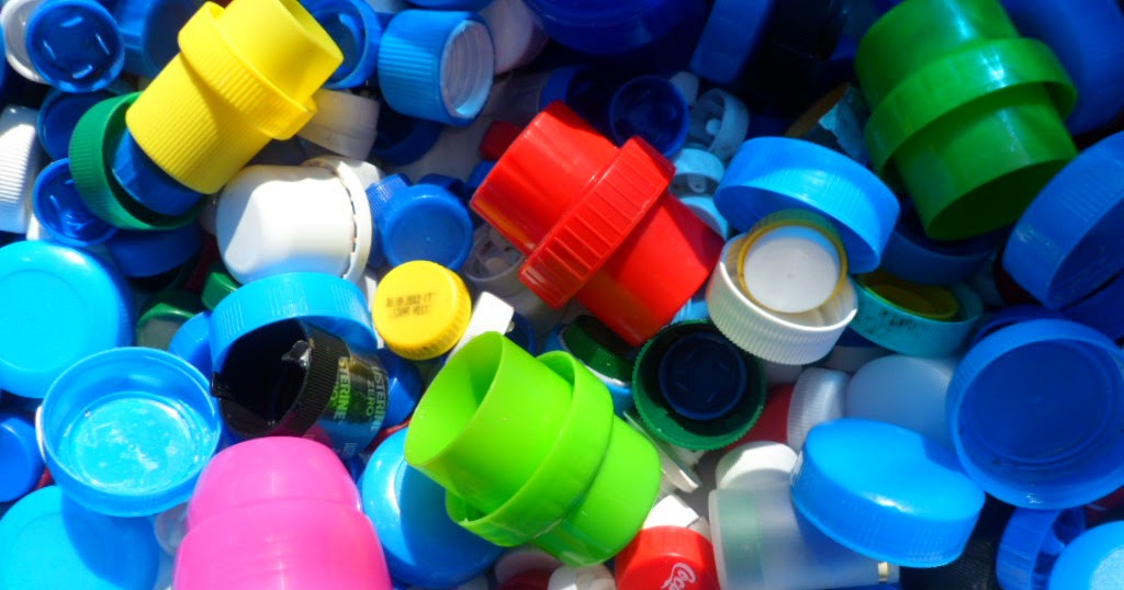 il fantastico mondo di Daniela Tappi di plastica...creatività riciclona!