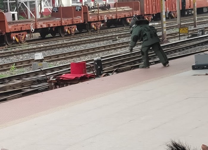 Bomb Squad Team In Kharagpur Railway Station