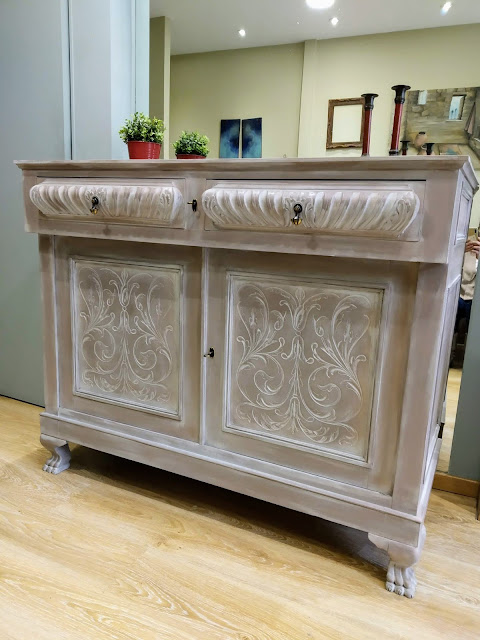 Αφιέρωμα: Μπουφές! Αρκούδα καφέ ... "τρέχα και βάψε" τον ξύλινο μπουφέ 12 Annie Sloan Greece Αφιέρωμα: Μπουφές! Αρκούδα καφέ ... "τρέχα και βάψε" τον ξύλινο μπουφέ 12 Annie Sloan Greece