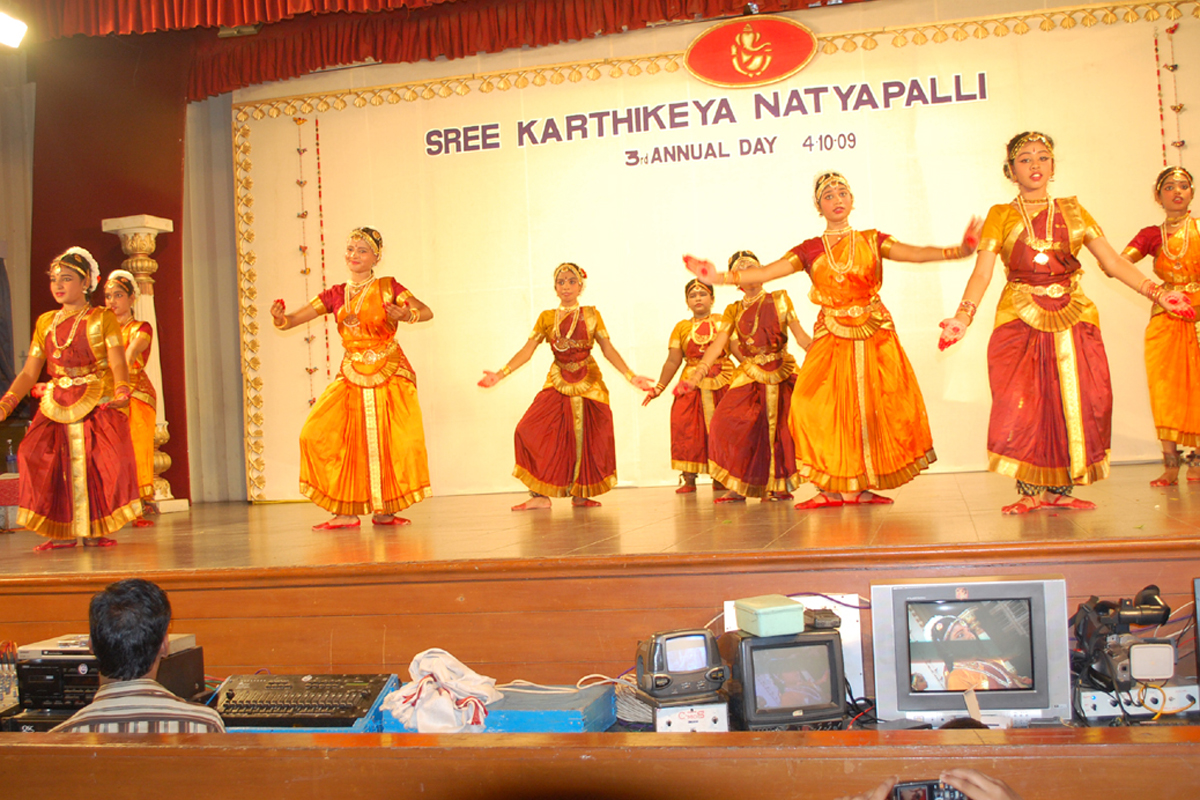 Dance Costumes Rent Coimbatore bharathanatyam costumes rental in
