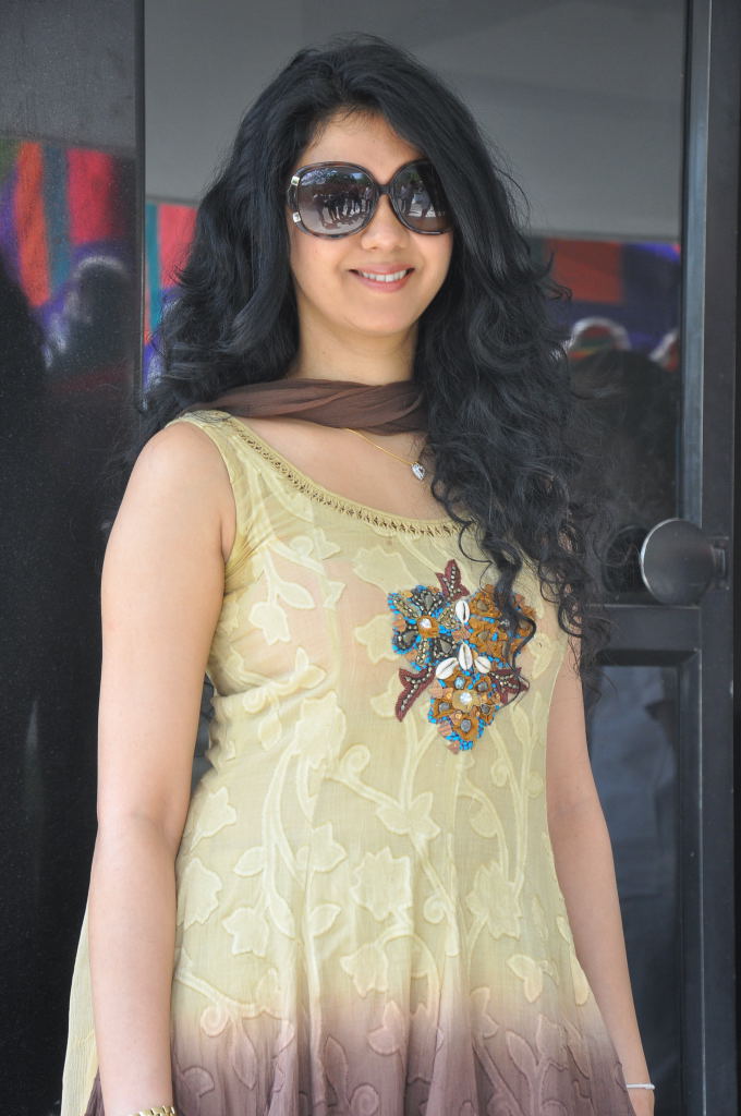 porn sex celebrity: Kamna Jethmalani at Movie 9 Entertainments Movie Pooja  Photo Gallery