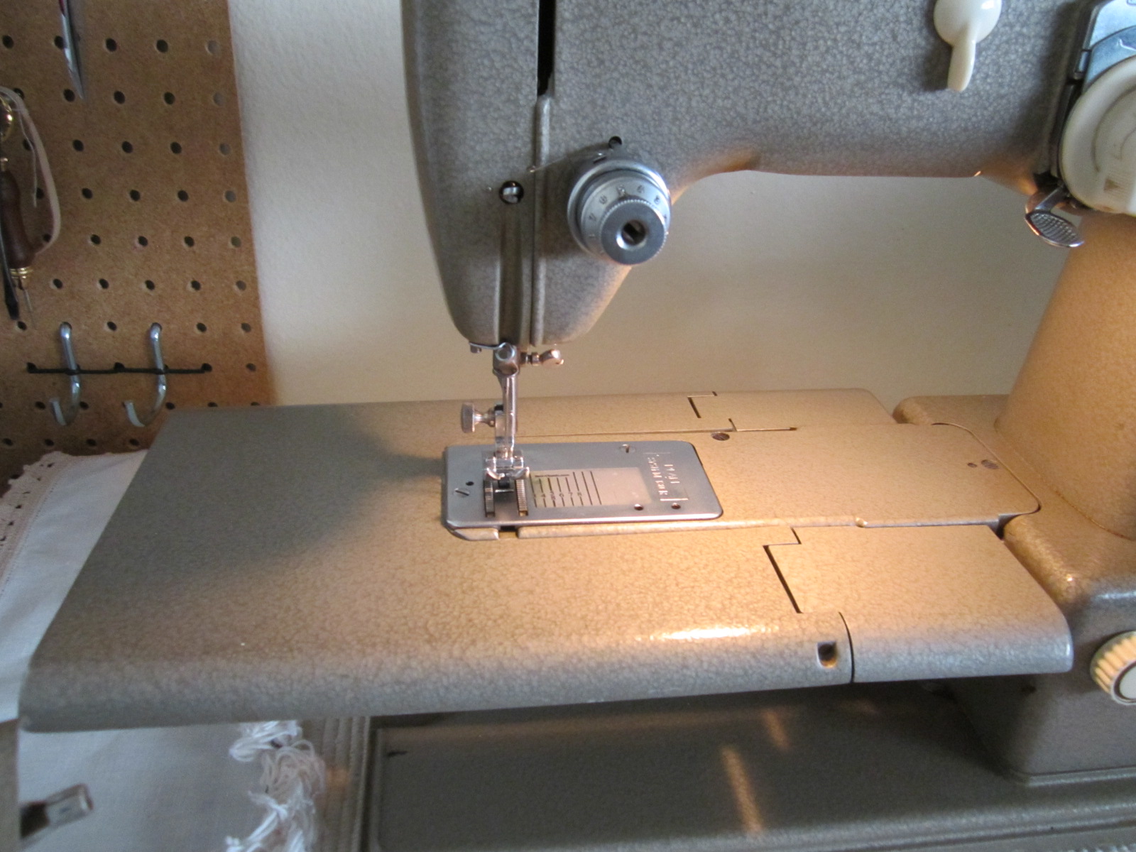 Sew Old - Sew New: The Pfaff 332 Sewing Machine