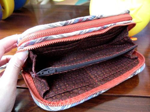 Accordion Wallet. Patchwork and Quilted Sewing Projects. DIY Photo Tutorial and Pattern. 