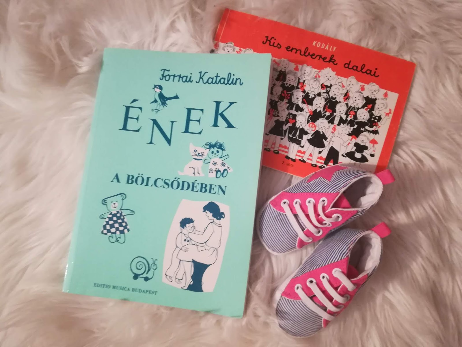 Babák, kisgyermekek, dalok, énekek, mondókák