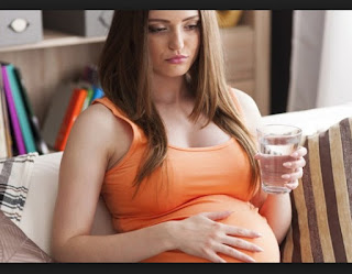 गर्भावस्‍था में अधिक पानी आना or फीटल किक पर ध्यान क्यों दे 