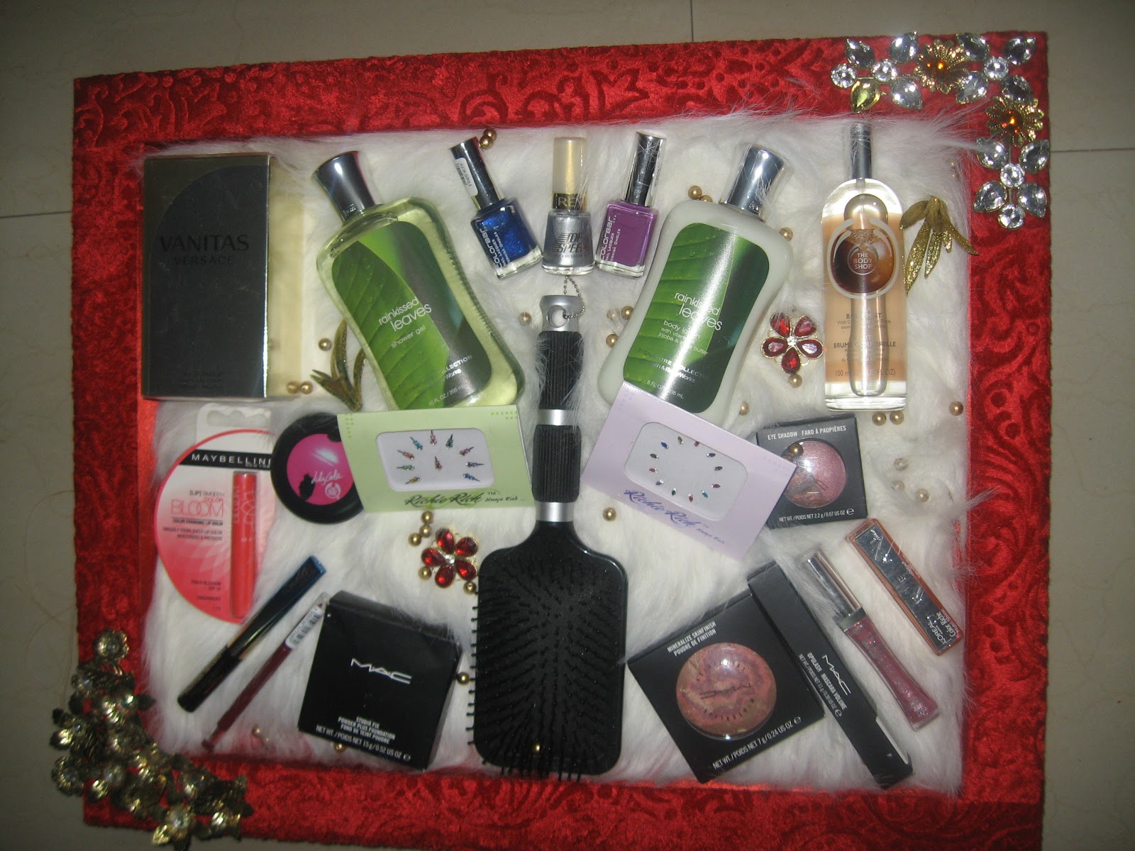 Rose n Wrap Wedding Cosmetic Packing