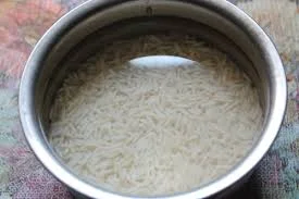 wash-and-soak-rice