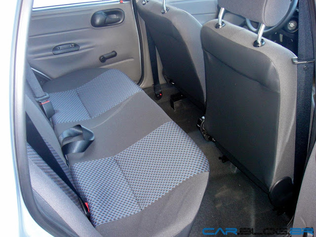 Chevrolet Classic 2013 com ABS e Air Bag - interior 