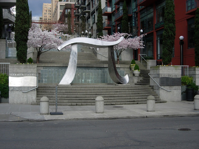 Памятник числу Пи в Сиэтле