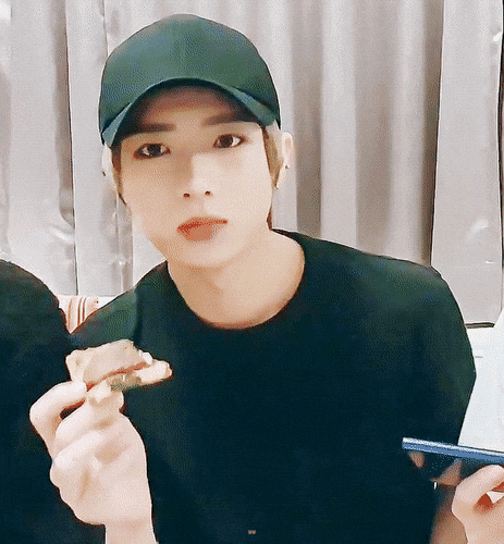 RectangularMerryChicken-size_restricted.