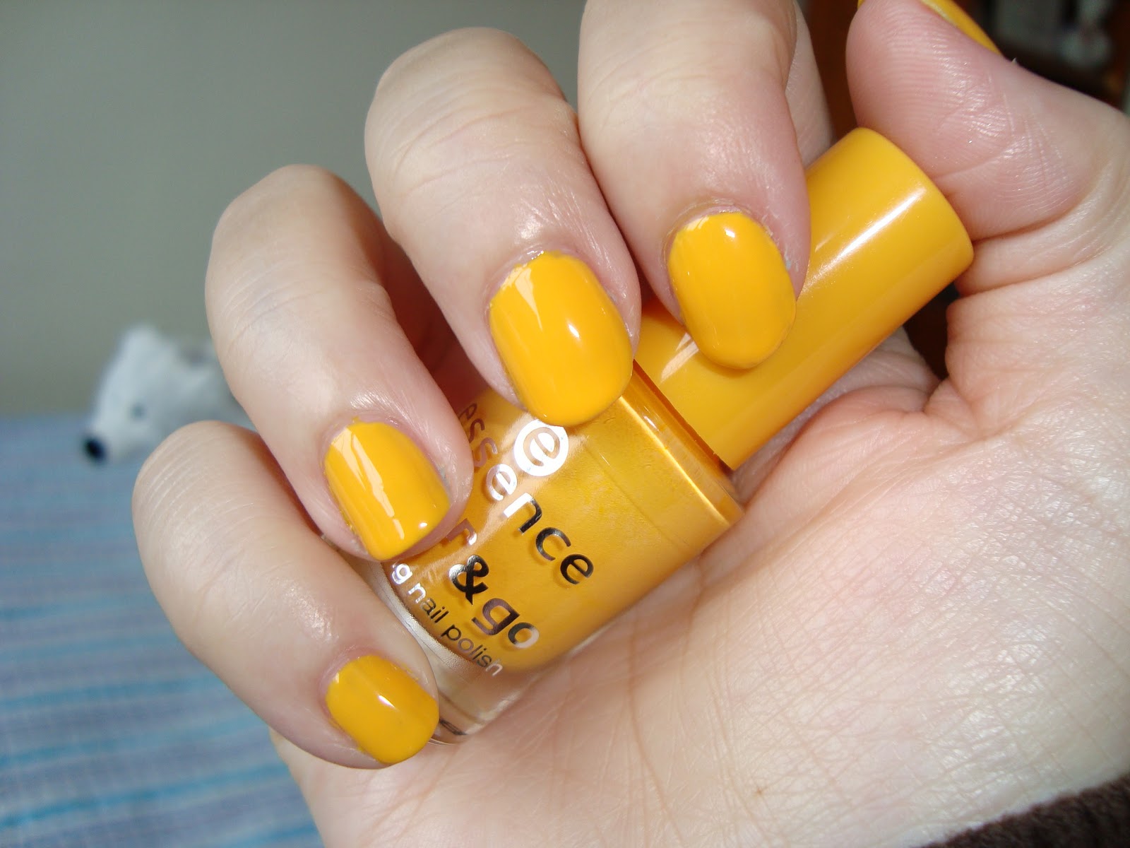 Vilcis nail designs: Desafío 31 días - Día 3 - Uñas amarillas