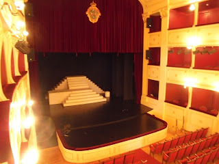 το Θέατρο Απόλλων στην Ερμούπολη
