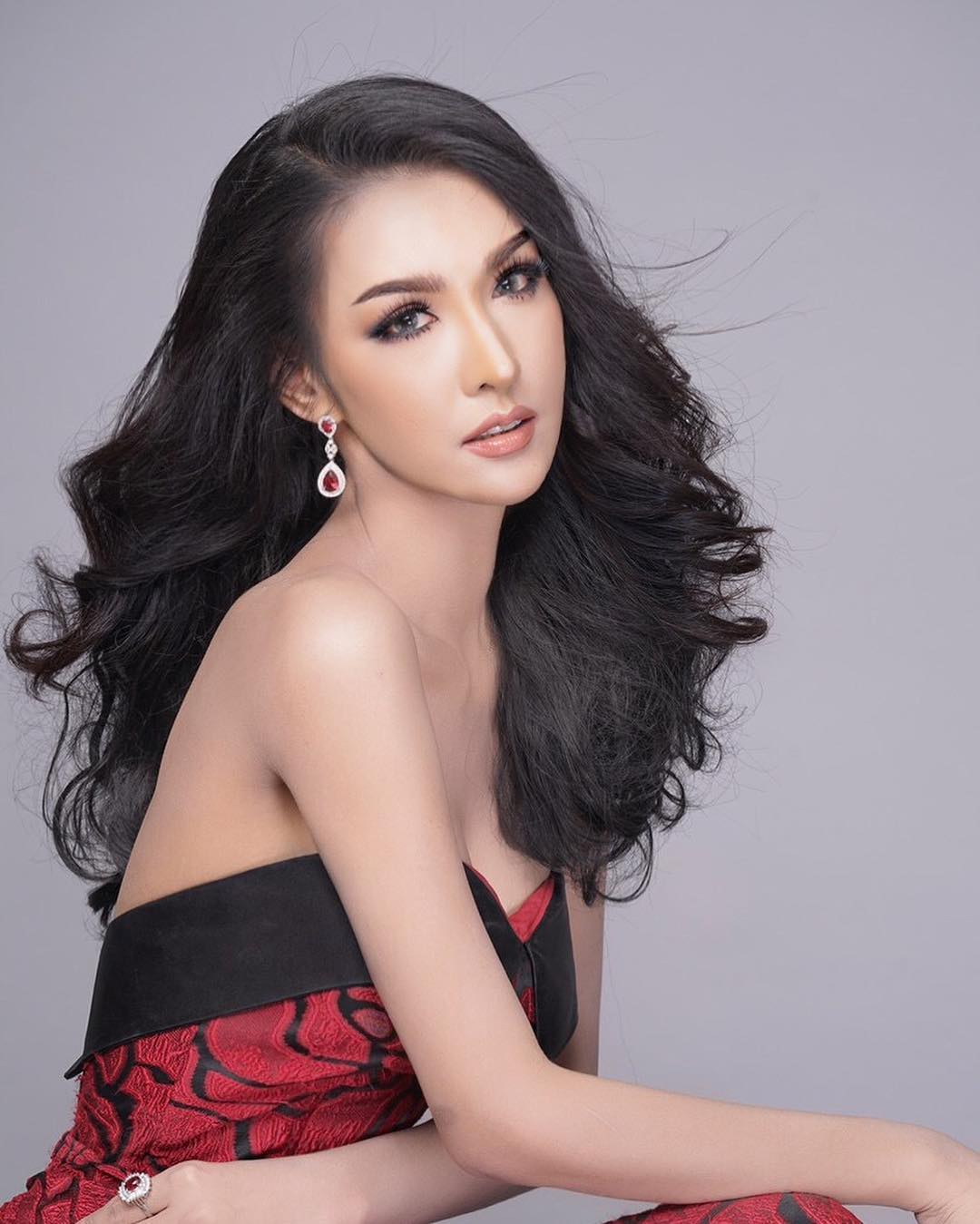Min Kamonluck Most Beautiful Thailand Transgender Model