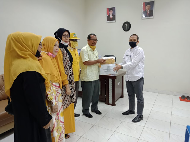 Lawan Covid-19 Partai Golkar Aceh Timur Bantu APD untuk RSUD Zubir Mahmud April 23, 2020