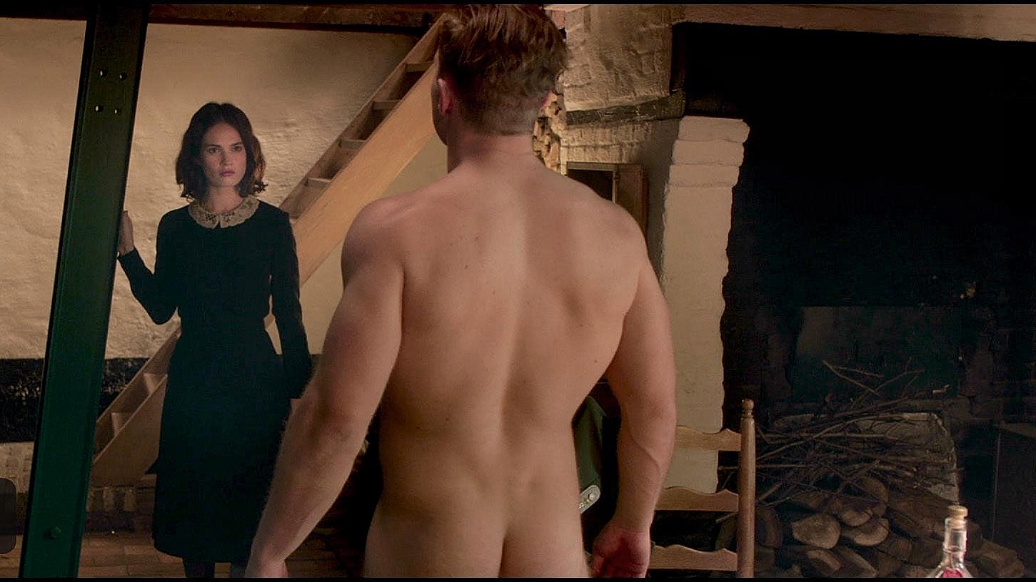 Jai Courtney naked & penis.