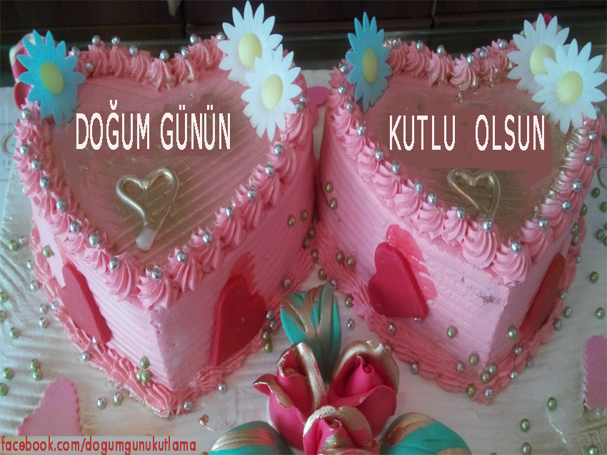 İki kalpli çiçekli doğum günü kutlama pastası
