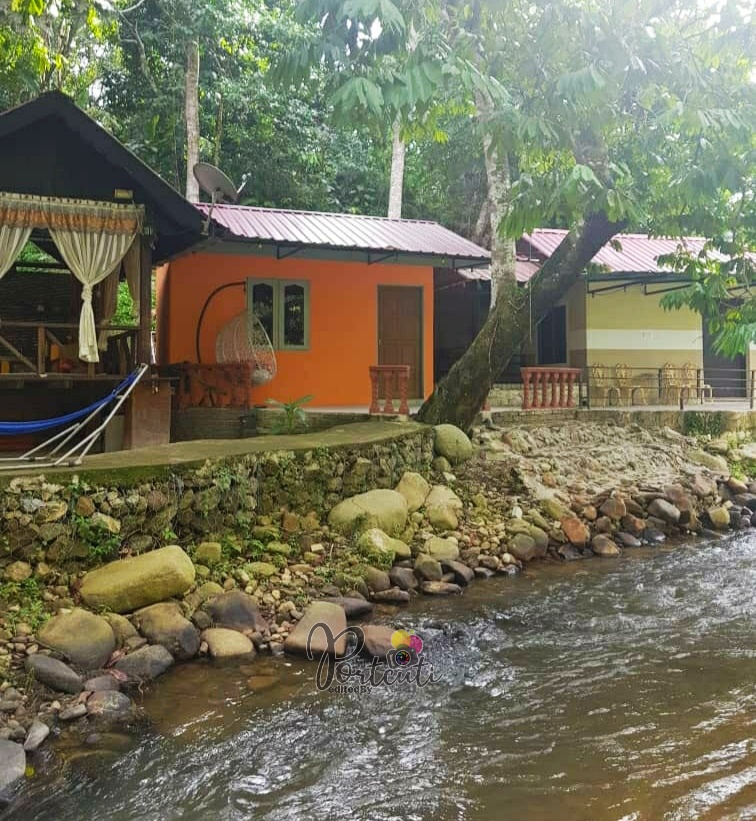 Depan Sungai Janda Baik, Chalet Ni Antara Yang Best Untuk Bercuti Dalam