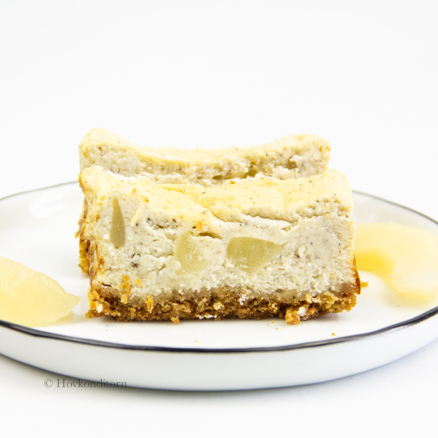 PearVanilla Quark Cake