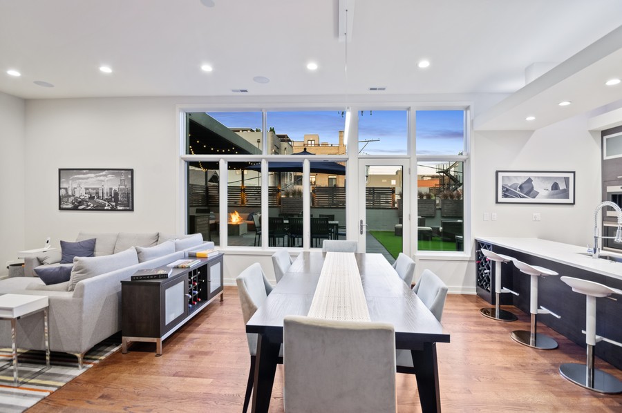 The Chicago Real Estate Local Open House! Wicker Park, Noble Square