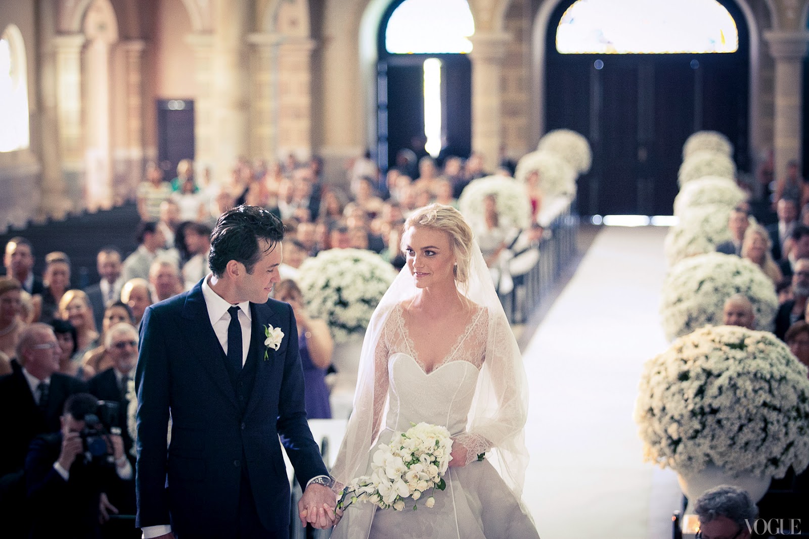 http://1.bp.blogspot.com/-Zzqk2Vloa2Y/T5cLB6QAxRI/AAAAAAAAnSE/R7mE1LCL8zY/s1600/02-caroline-trentini-wedding_124459181812.jpg