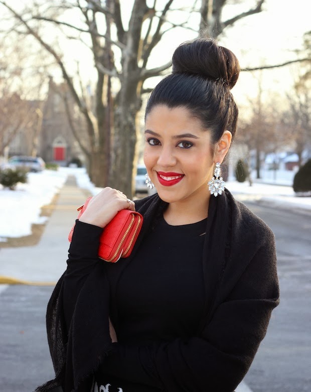 Beauty and Fashion: Red Accents
