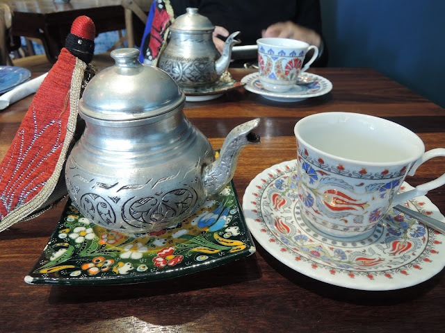 turkish apple tea;  the turkish tea house