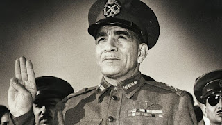 محمد نجيب قصة أول رئيس للجمهورية المصرية والذي سقط من التاريخ 30 عاما