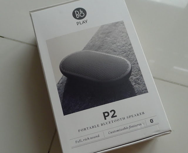 B&O Beoplay P2 packaging