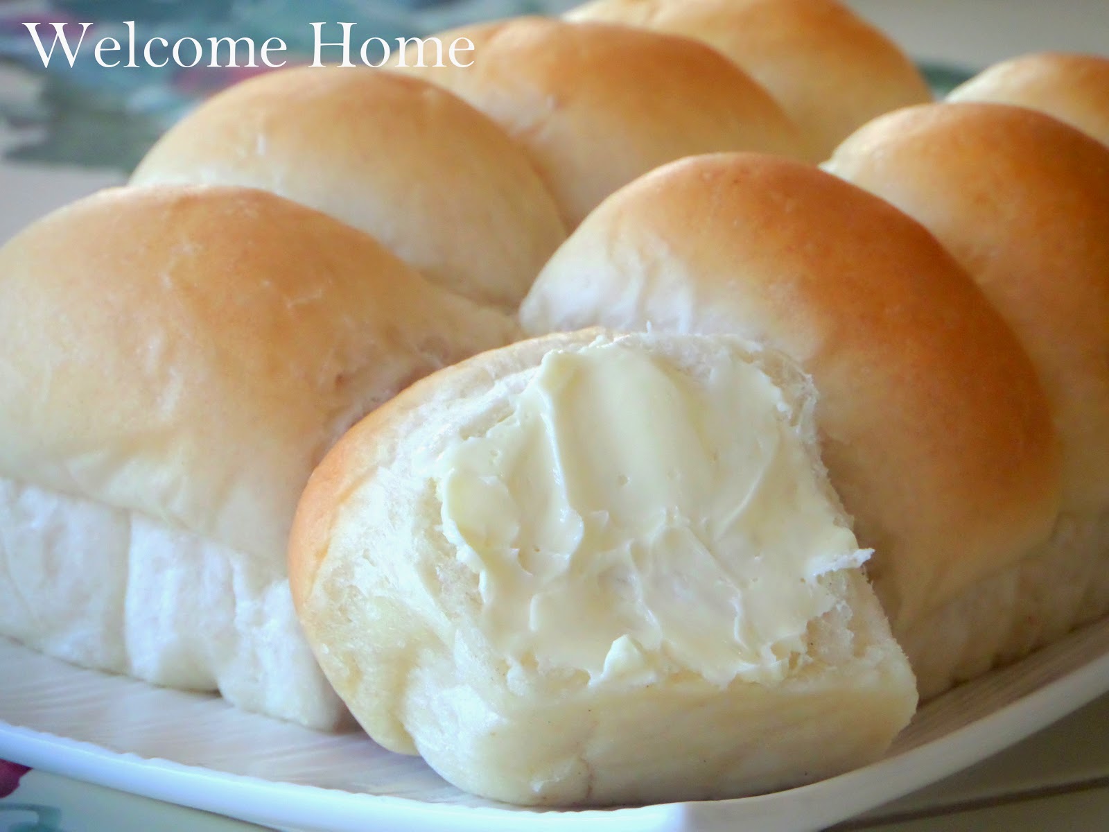 Home Blog Homemade Dinner Rolls (Yeast Rolls)