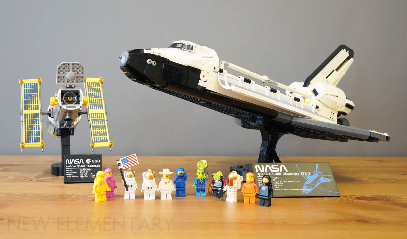 NASA Space Shuttle Discovery by Metal Earth