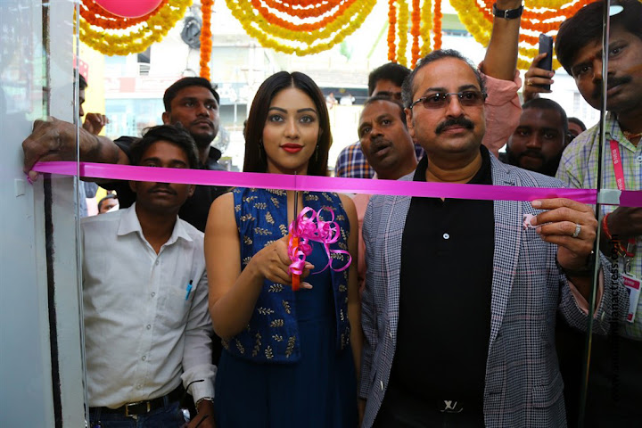 Anu Emmanuel launches B New Mobile Store at Bapatla