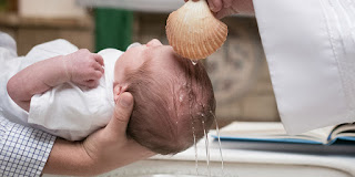 2 người nam hoặc nữ có thể là cha mẹ đỡ đầu rửa tội cho cùng một đứa trẻ không?