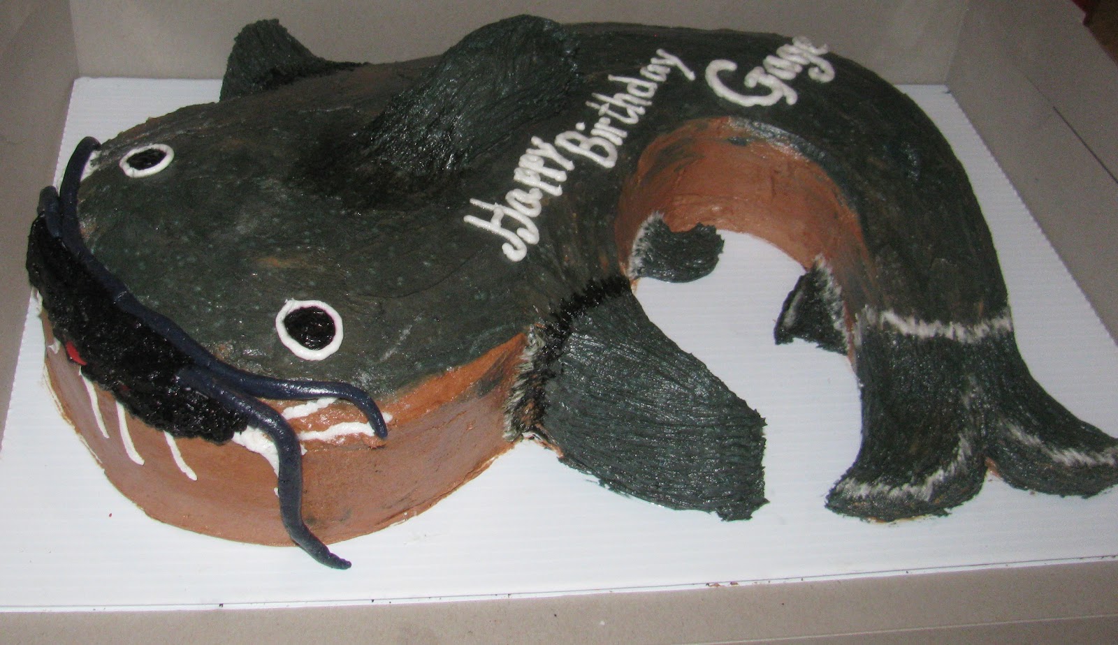 The Dessert Box Catfish Cake