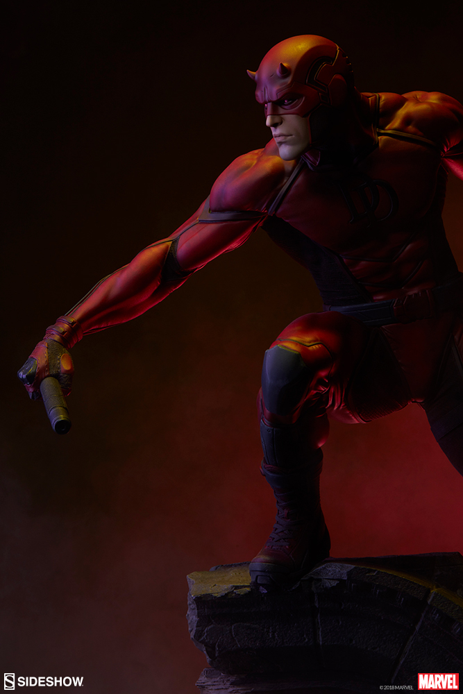 toyhaven Sideshow Collectibles 21inch tall Daredevil Premium Format