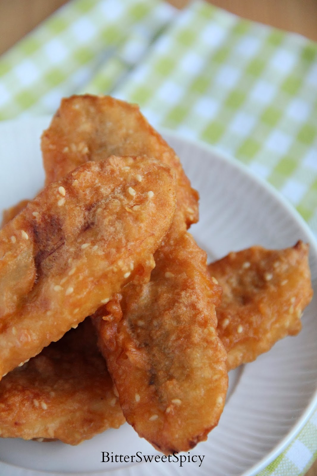 BitterSweetSpicy Banana Fritters a.k.a. Pisang Goreng Thai style