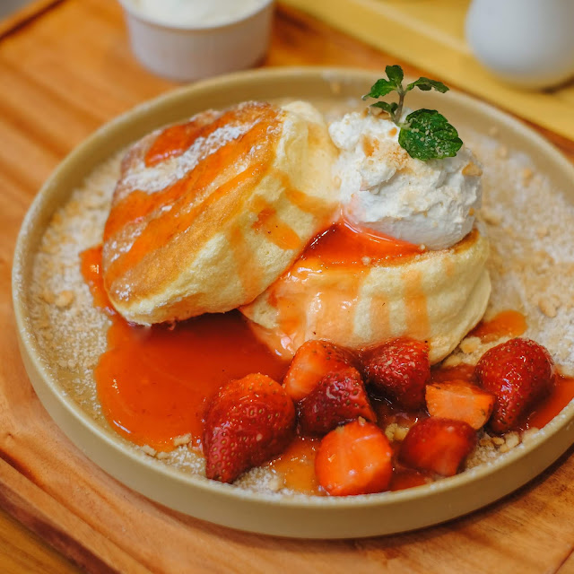 PAN & CO JAPANESE FLUFFY PANCAKES KELAPA GADING eatandtreats