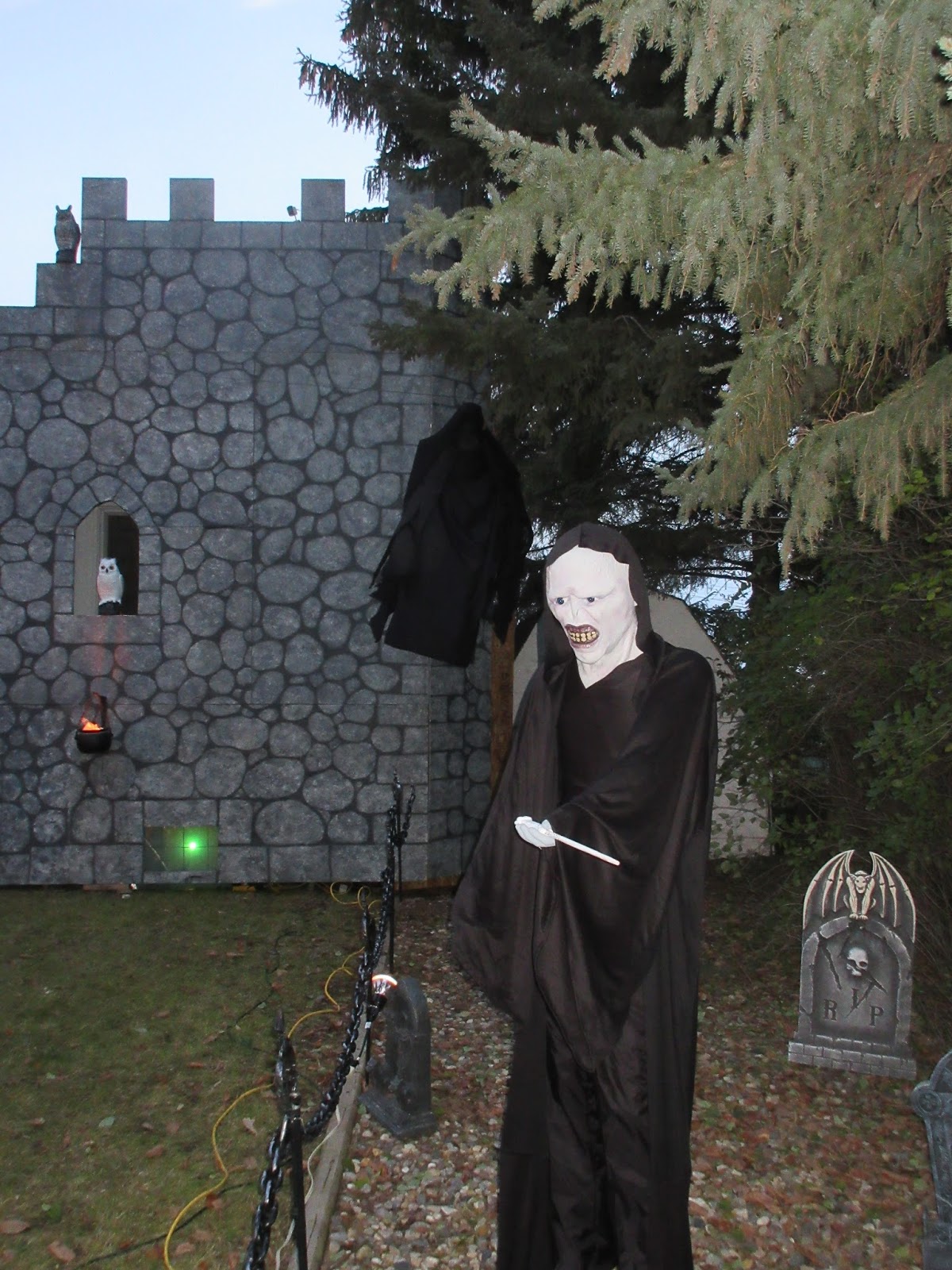 Saskatoon Halloween House Saskatoon's original yard display