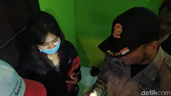 Razia Valentine di Mojokerto, Ada Kondom dan Tisu Magic dalam Kos Wanita