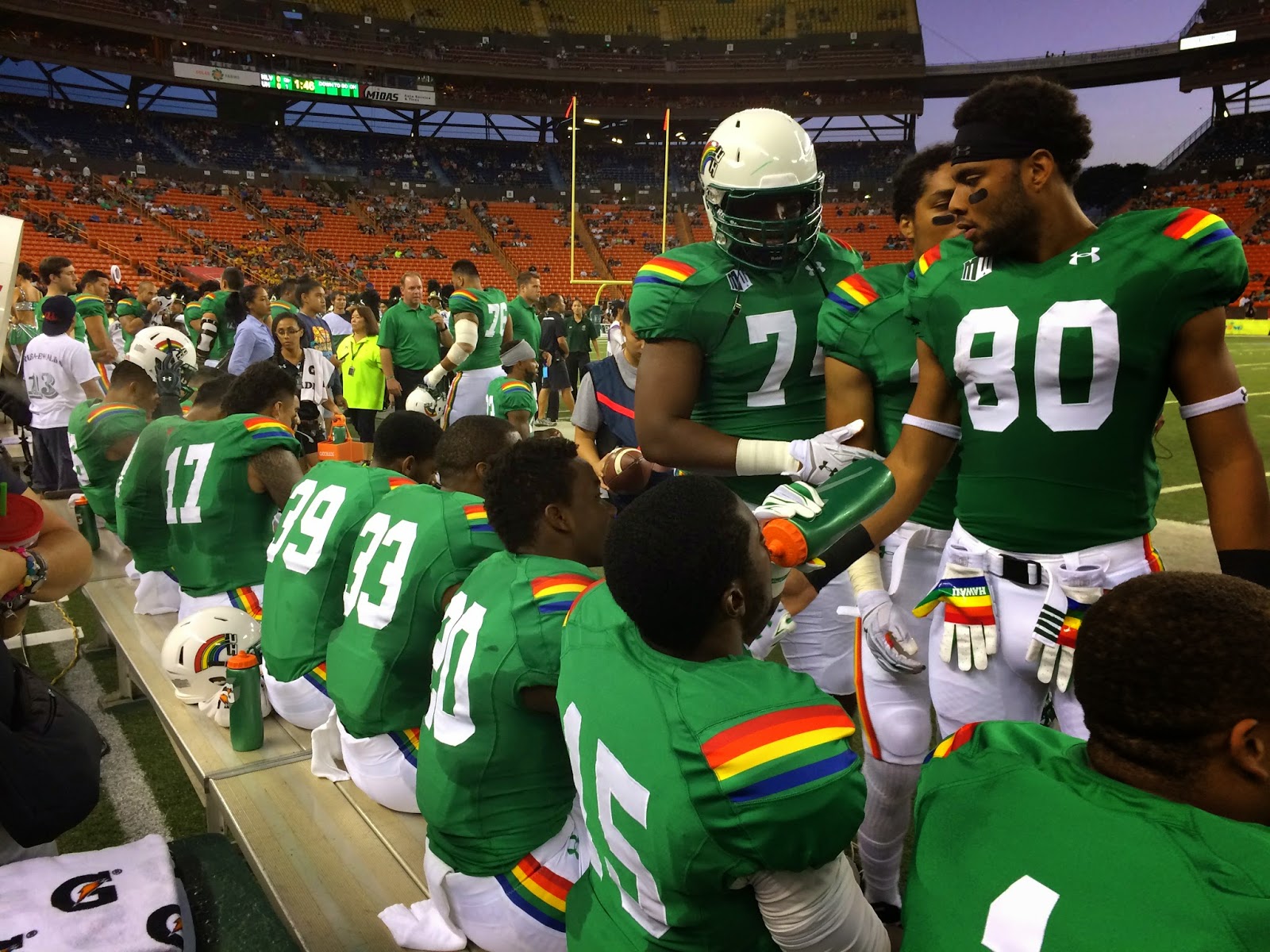 GREAT EATS HAWAII UNIVERSITY OF HAWAII FOOTBALL ALOHA STADIUM EXPERIENCE
