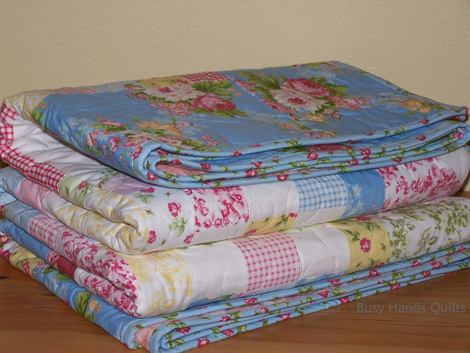 Busy Hands Quilts Country Cottage Twin Quilt {a Finish!}
