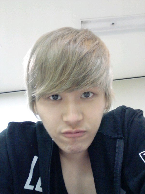 일상이 하는 “척”뿐이라고 탈탈 털리는 아이돌.jpg | 인스티즈