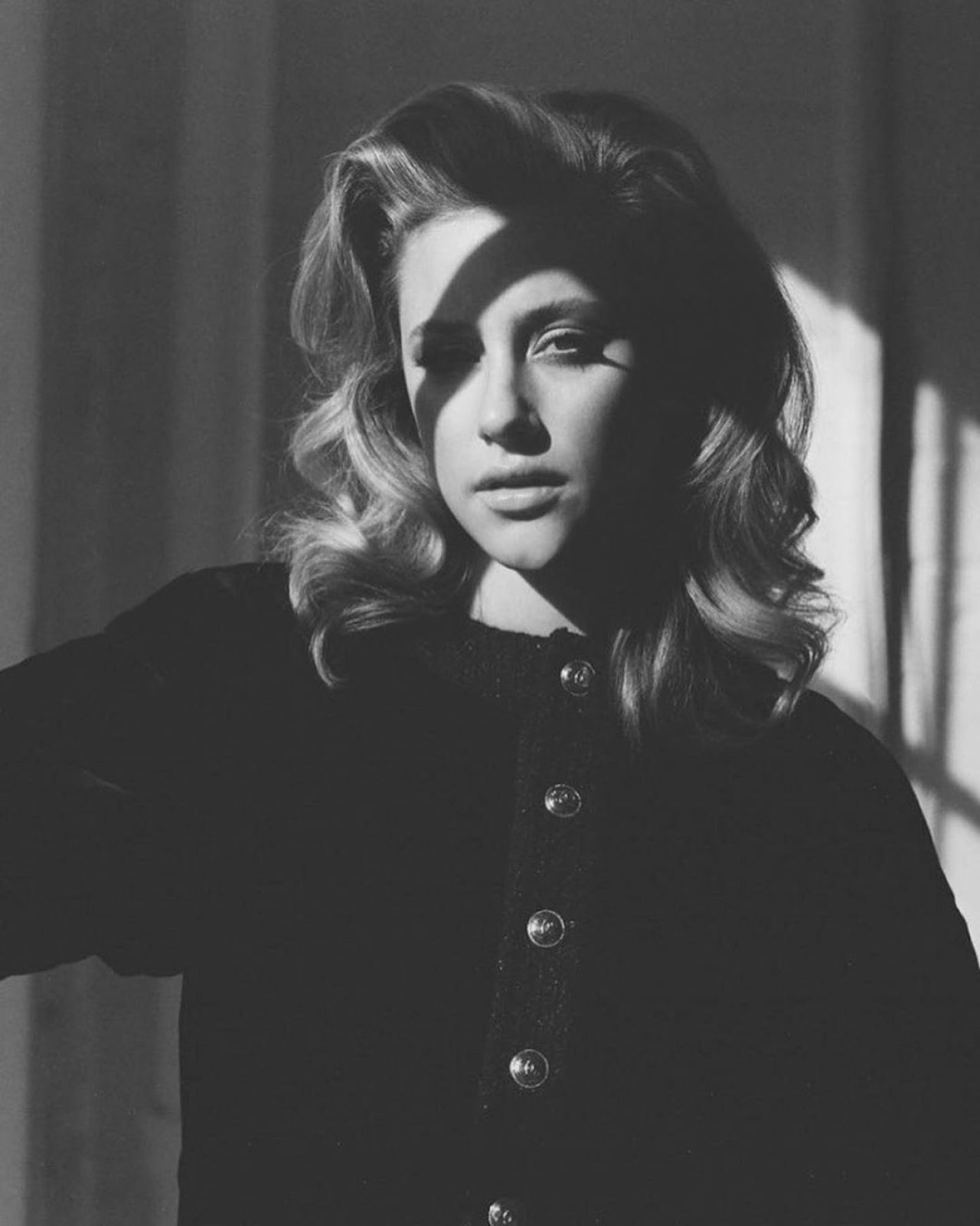 Lili Reinhart – Rollacoaster Autumn Winter 2020