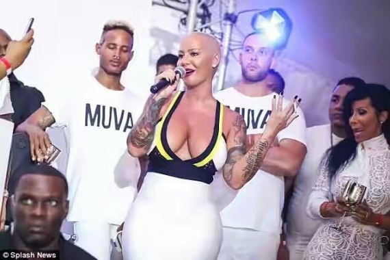 OMG! See What Amber Rose Wore to a Party in the Caribbean (Photos)