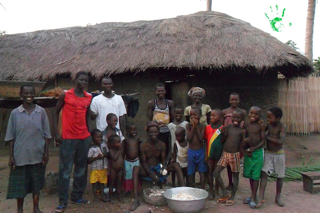Una famiglia veramente numerosa in Togo, Africa