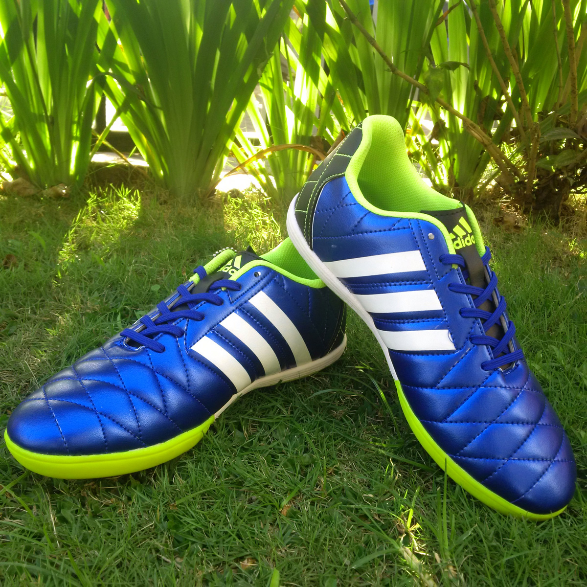 Jual Sepatu Futsal Adidas Super Sala di Malang, warna Biru NEON | 4Reseller